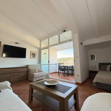 Peric Apartment Jelsa (Hvar)